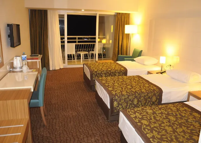 Hotell Goldenday Wings 3*