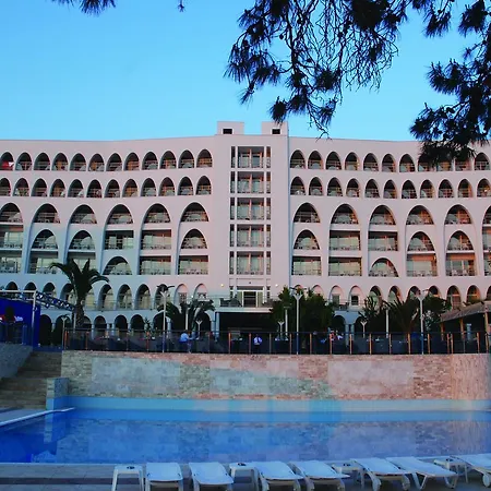 Отель Goldenday Wings