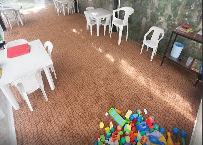 ホテル Goldenday Wings 3*