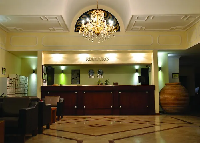 Goldenday Wings ホテル クシャダス