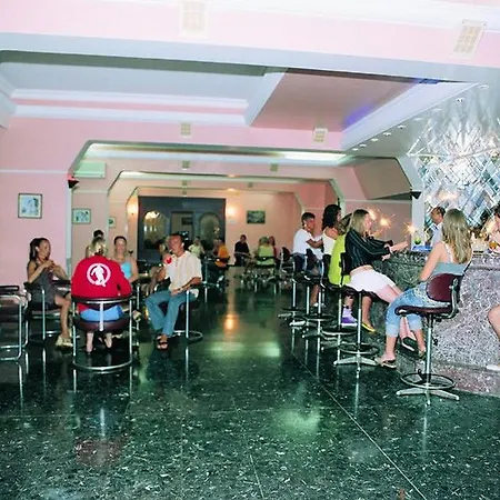 호텔 Goldenday Wings