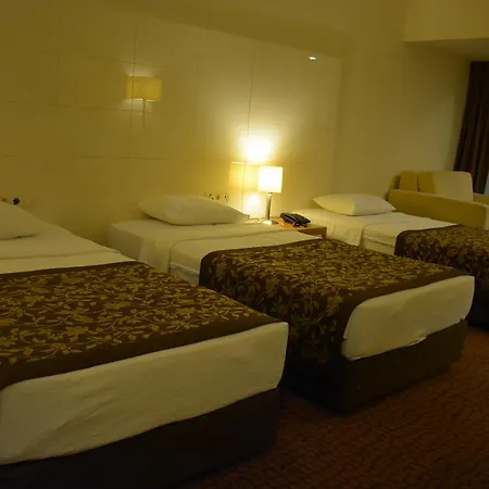 호텔 Goldenday Wings 쿠사다시