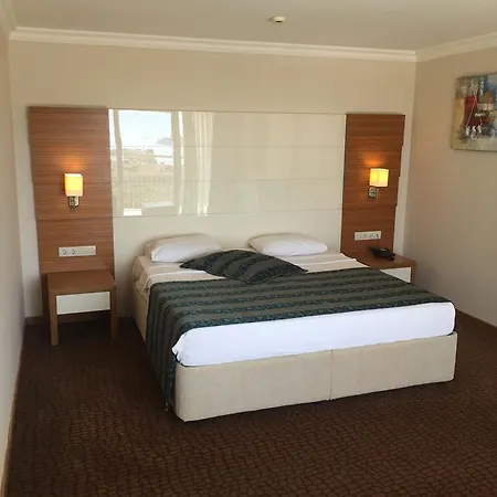 Goldenday Wings 호텔 쿠사다시