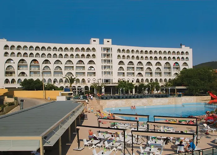 Hotel Goldenday Wings
